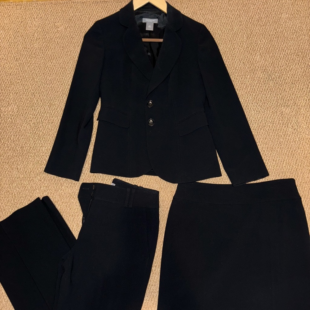 Ann Taylor size 0P suit with jacket, skirt, pants